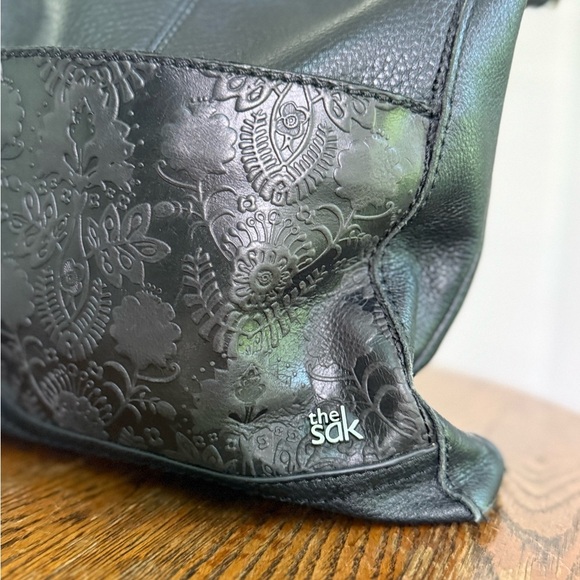 The Sak Black Leather Shoulder Bag - Picture 3 of 11